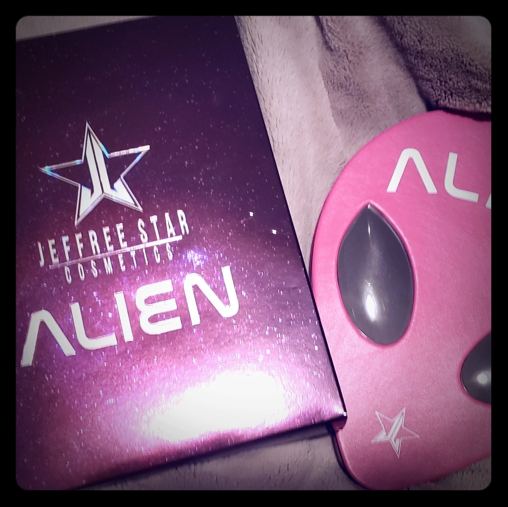 Jeffree Star Alien Palette